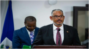 Un nouveau Premier ministre en Haïti, tirs sur un avion de ligne américain