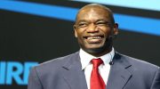 Dikembe Mutombo, élu quatre fois meilleur défenseur de l'année en NBA, est mort