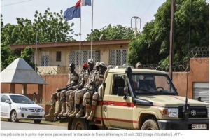 Niger: Emmanuel Macron affirme que l'ambassadeur de France est «pris en otage»