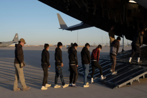 Arrivée des premiers migrants expulsés des États-Unis à Kinshasa ce vendredi 17 avril 2026