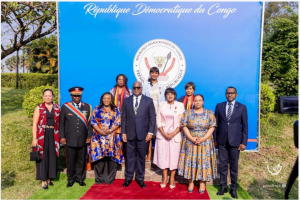 Bruxelles : Félix Tshisekedi décore cinq femmes congolaises de la diaspora avec l’Ordre national du Léopard