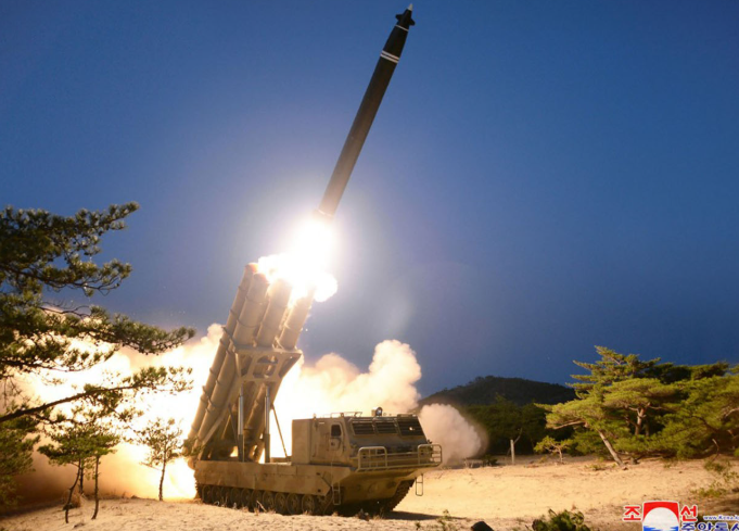 Défi à Séoul et Washington : la Corée du Nord dévoile son nouveau monstre nucléaire mobile