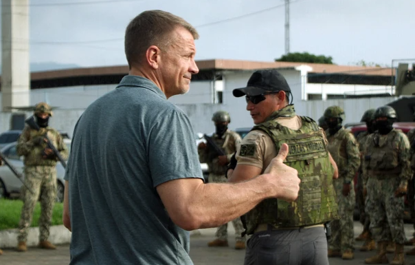 Uvira sécurisée par des paramilitaires américains :...